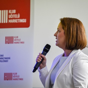 esk marketingov spolenost - Marketing a komunikace: Inovace a trendy ve vuce na vysokch kolch
